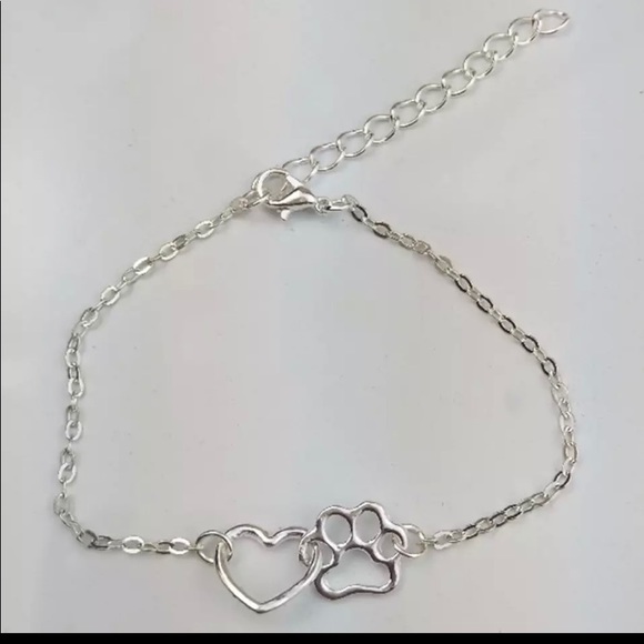 Jewelry - Paw 🐾 bracelet